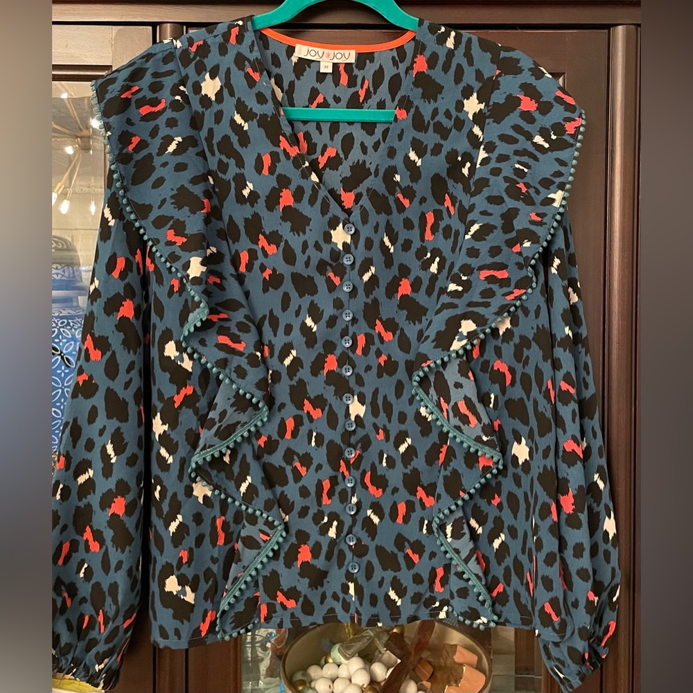 Joy Joy button down blouse size medium NWOT